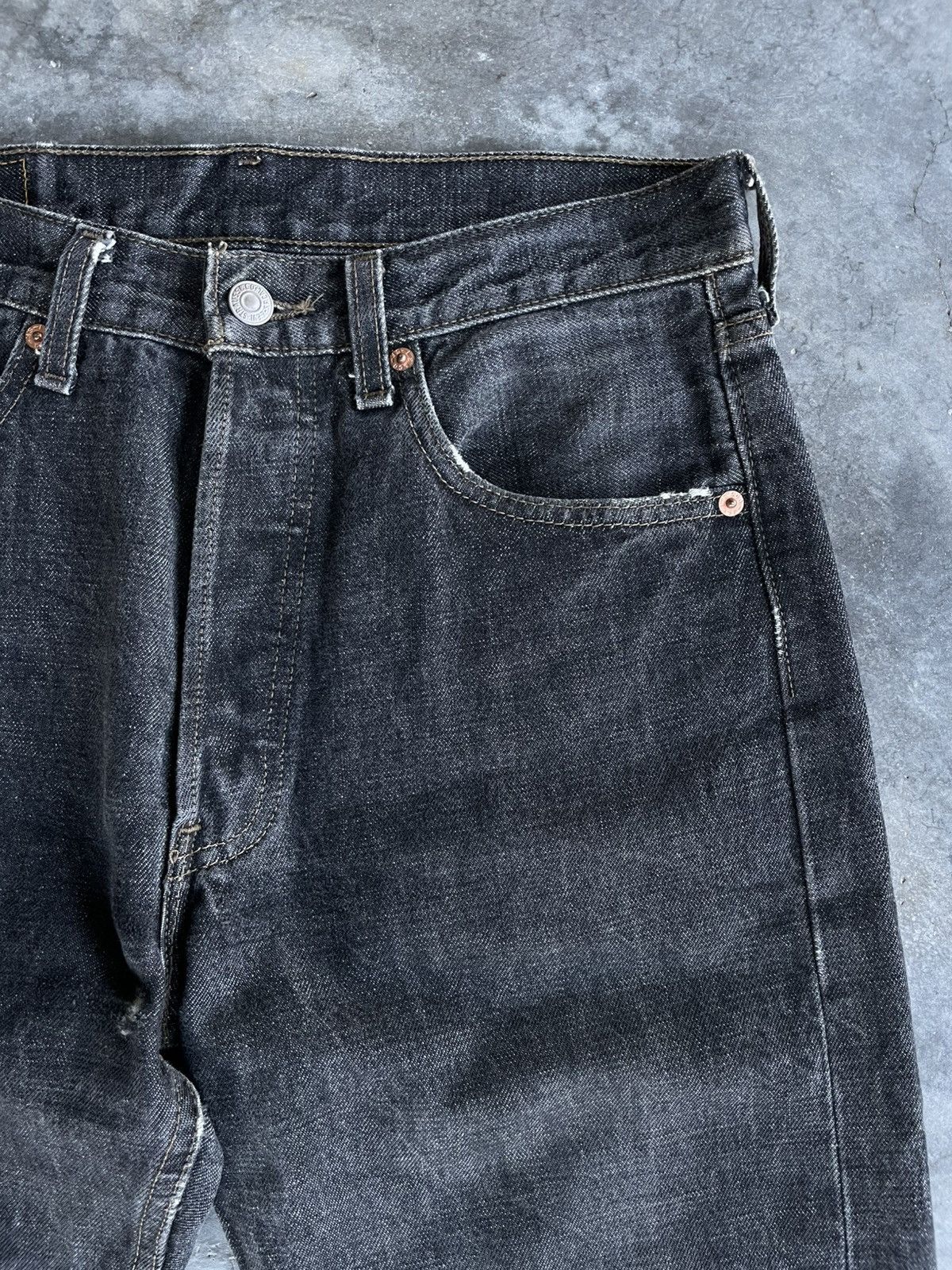Levi's × Vintage VTG 90s Levi's 501 Superblack (Dark Grey) #553 Size US 31 - 3 Thumbnail