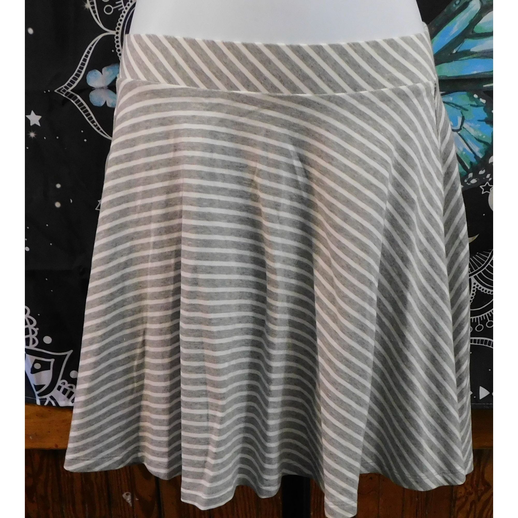 Other SO Striped Skater Skirt Light Grey And White Size 26" / US 2 / IT 38 - 1 Thumbnail