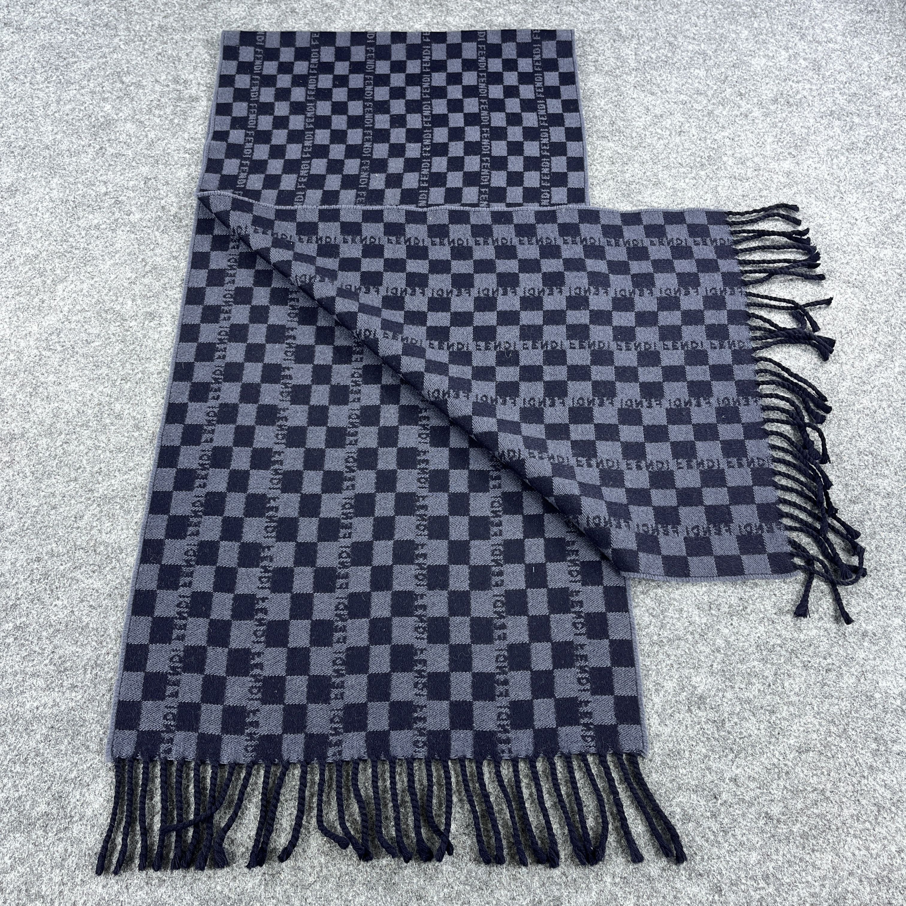 Fendi Fendi Scarf / Muffler / Neckwear T1293 Size ONE SIZE - 4 Thumbnail
