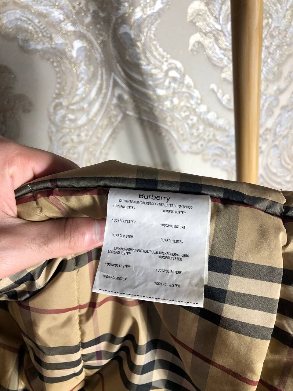 Burberry VINTAGE BURBERRY LONDON ENGLAND NYLON DESIGNER VESTS Y2K 90s Size US M / EU 48-50 / 2 - 11 Thumbnail