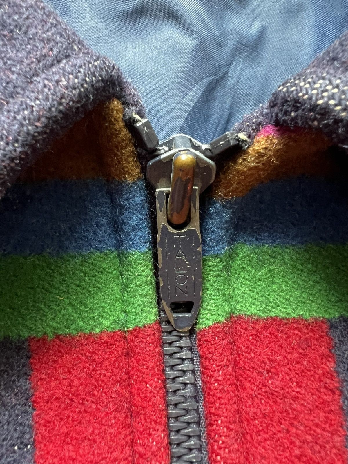 Vintage ‘70s Pendleton Aztec Blanket Wool Jacket Western Wear Size US L / EU 52-54 / 3 - 4 Thumbnail