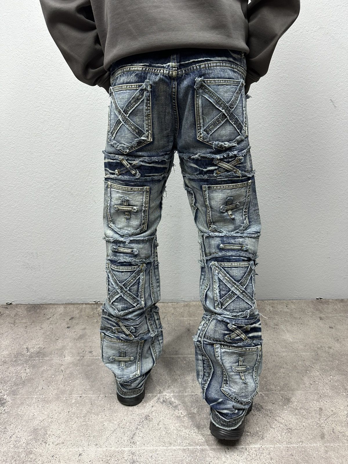 Japanese Brand Vintage Junya Watanabe Style Multi Pocket Cargo Jeans Pants Size US 32 / EU 48 - 5 Thumbnail