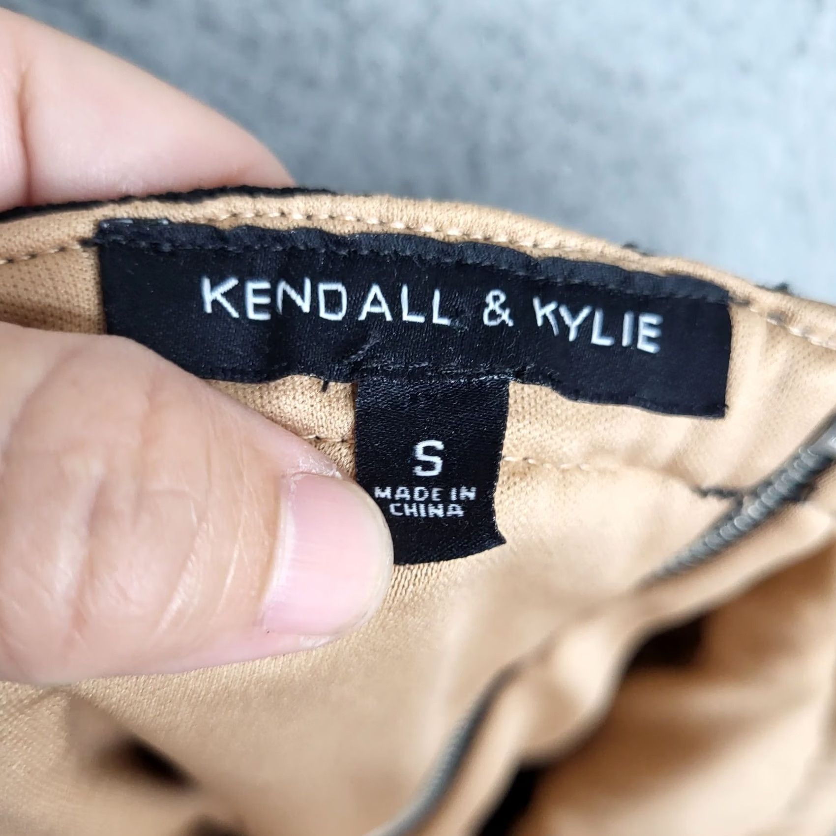 Vintage Kendall & KYLIE Mini Floral Lace Skirt Women's Size S Black Size 28" / US 6 / IT 42 - 7 Thumbnail
