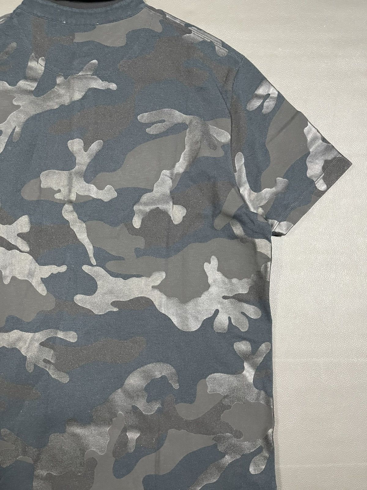 Valentino Valentino Garavani camouflage piqué polo shirt Size US M / EU 48-50 / 2 - 6 Thumbnail