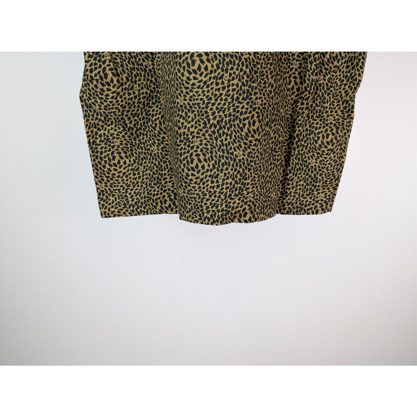 Saint Laurent Paris o1rshd1 Leopard Print Hawaiian Short-Sleeve Shirt in Black Size US XL / EU 56 / 4 - 14 Thumbnail