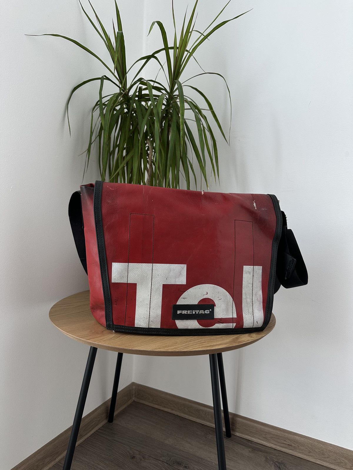 Freitag Vintage Freitag Lab A6 Red Shoulder Bag Size ONE SIZE - 3 Thumbnail