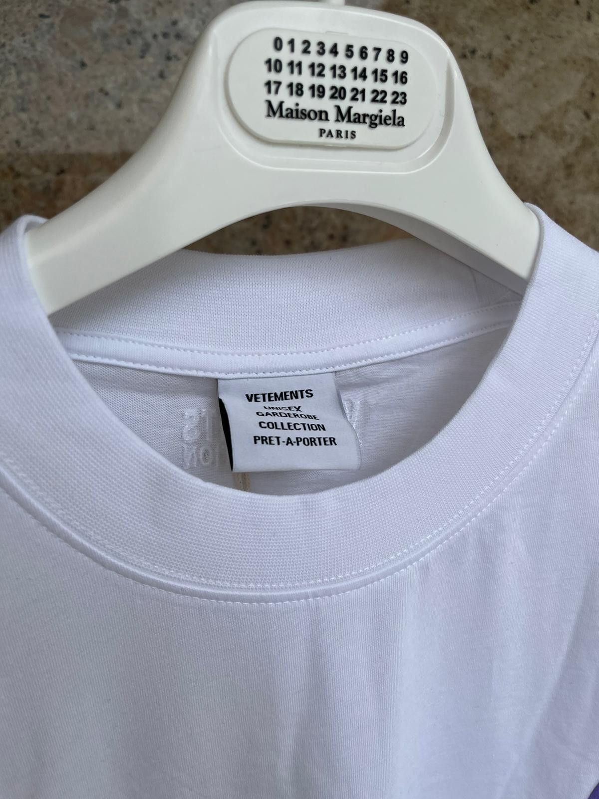 Vetements Sweet Logo T-Shirt SS in White Size US M / EU 48-50 / 2 - 3 Thumbnail