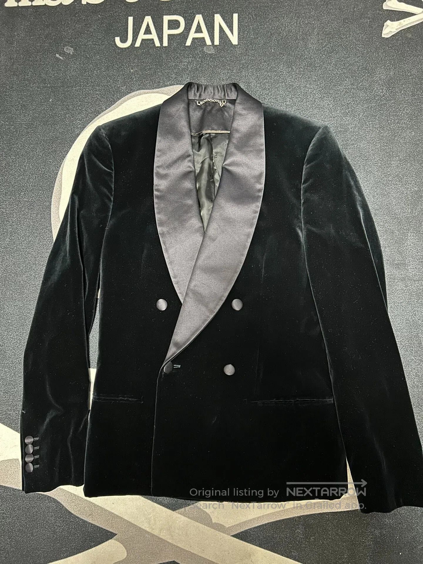 Louis Vuitton Louis Vuitton Velvet Double-Breasted Jacket. Size US S / EU 44-46 / 1 - 1 Thumbnail