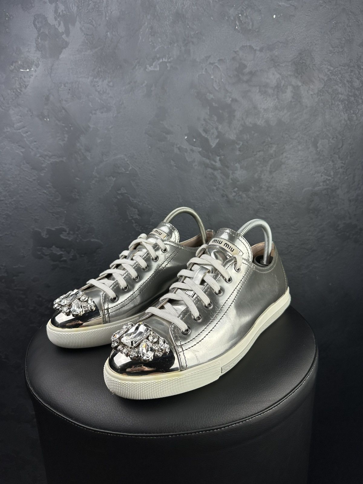Miu Miu Miu Miu Silver Patent Leather Crystal Low-Top Sneakers Size US 10 / IT 40 - 1 Thumbnail