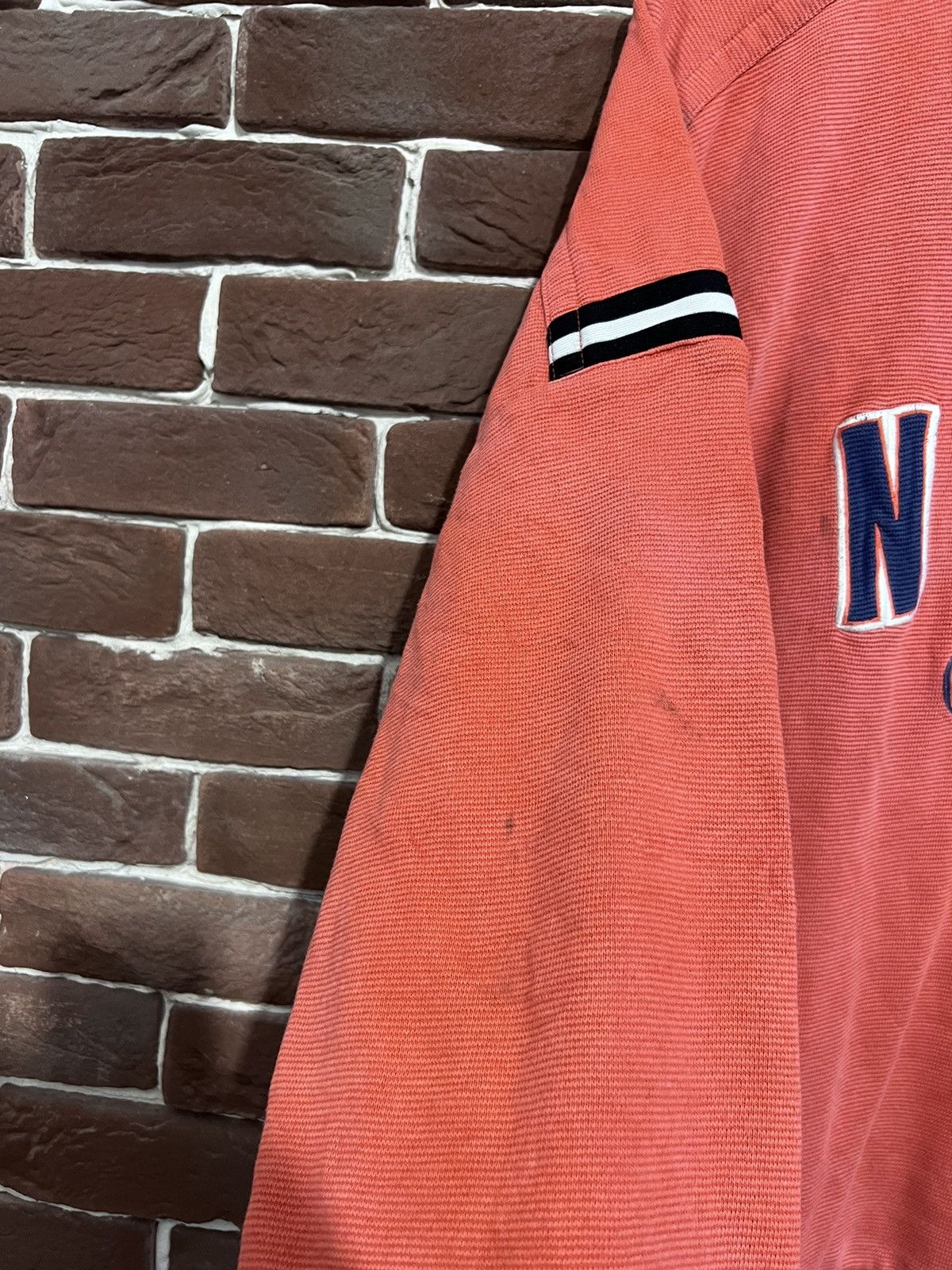 Nike Vintage 90s Nike Spellout Swoosh Logo Red Tag Crewneck L Size US L / EU 52-54 / 3 - 5 Thumbnail