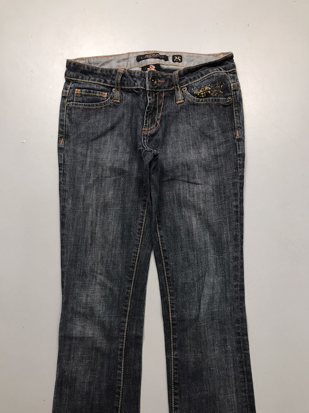 Ed Hardy Vintage ed hardy embroidered denim Size 28" / US 6 / IT 42 - 5 Thumbnail