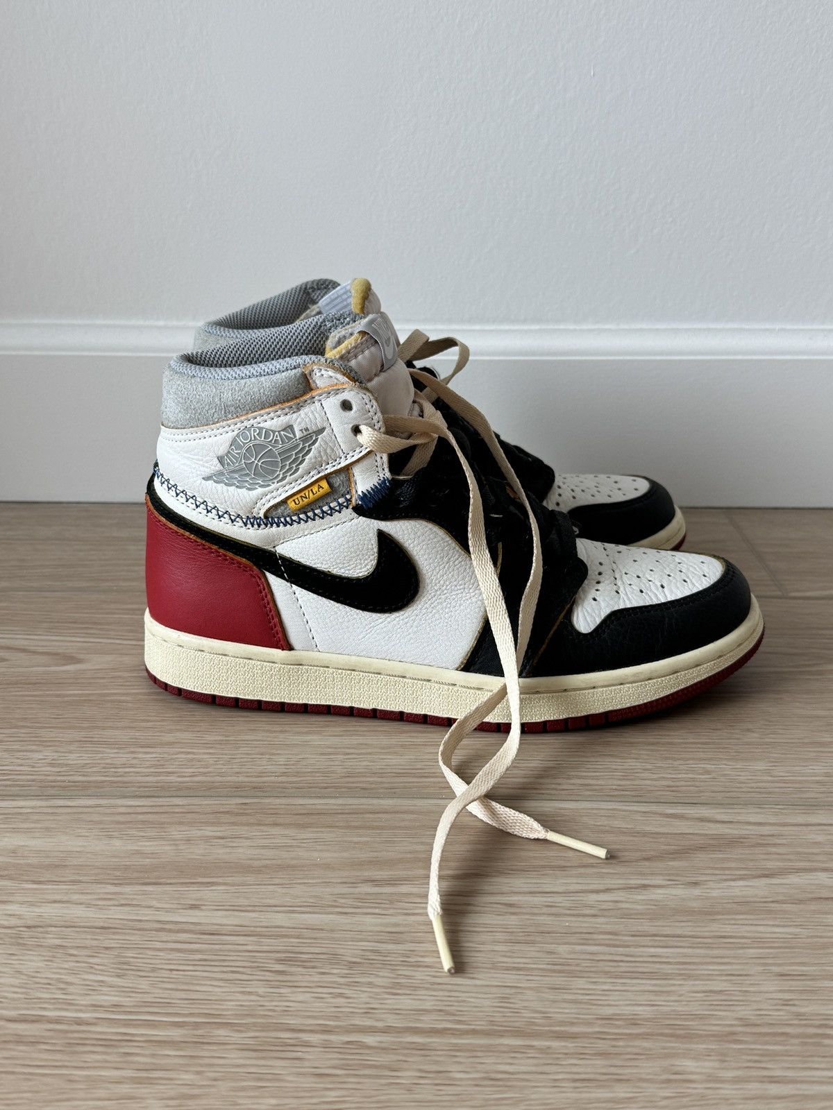 Jordan Brand Union Jordan 1 Black Toe Neutral Grey Size US 6.5 / EU 39-40 - 1 Thumbnail