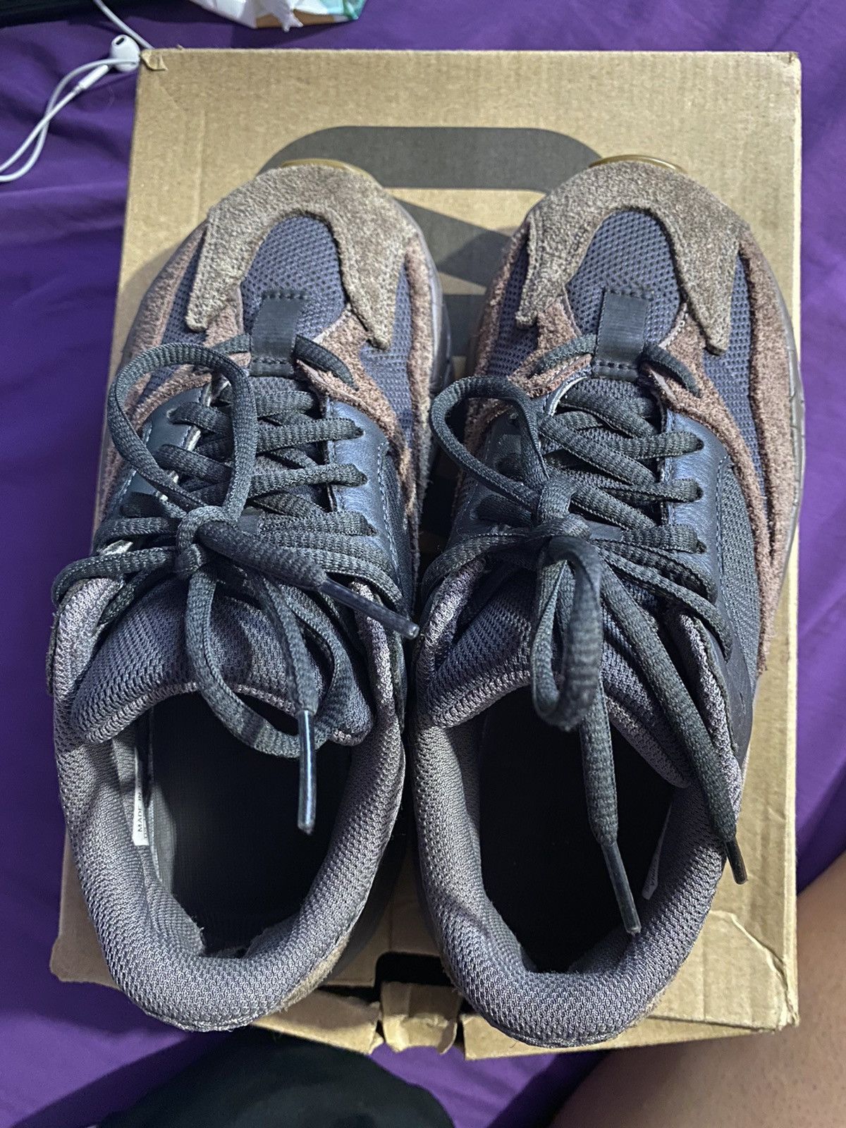 Adidas Yeezy Boost 700 Mauve Size US 5 / EU 37 - 5 Thumbnail