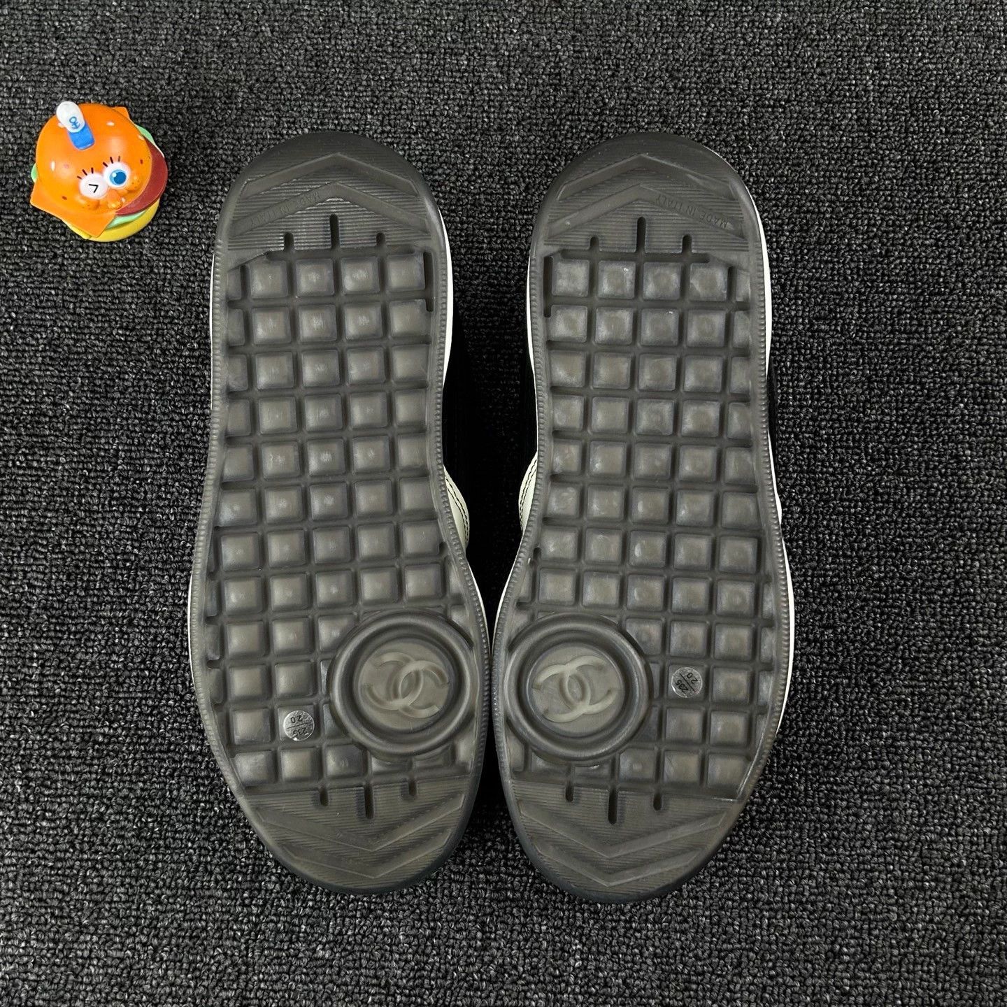 Chanel Chanel Black Suede CC Logo Sneakers 37 Size US 6.5 / IT 36.5 - 6 Thumbnail