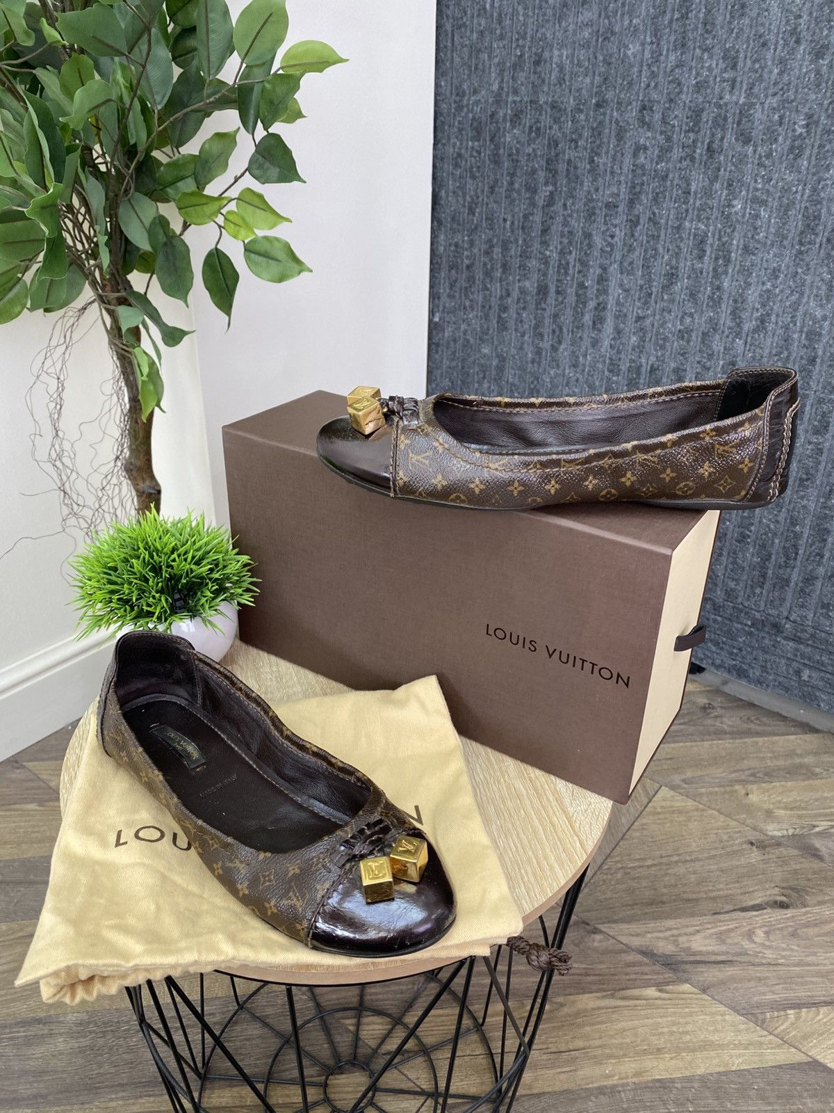 Louis Vuitton Vintage LOUIS VUITTON Monogram Flat Pumps Size US 9 / IT 39 - 2 Thumbnail