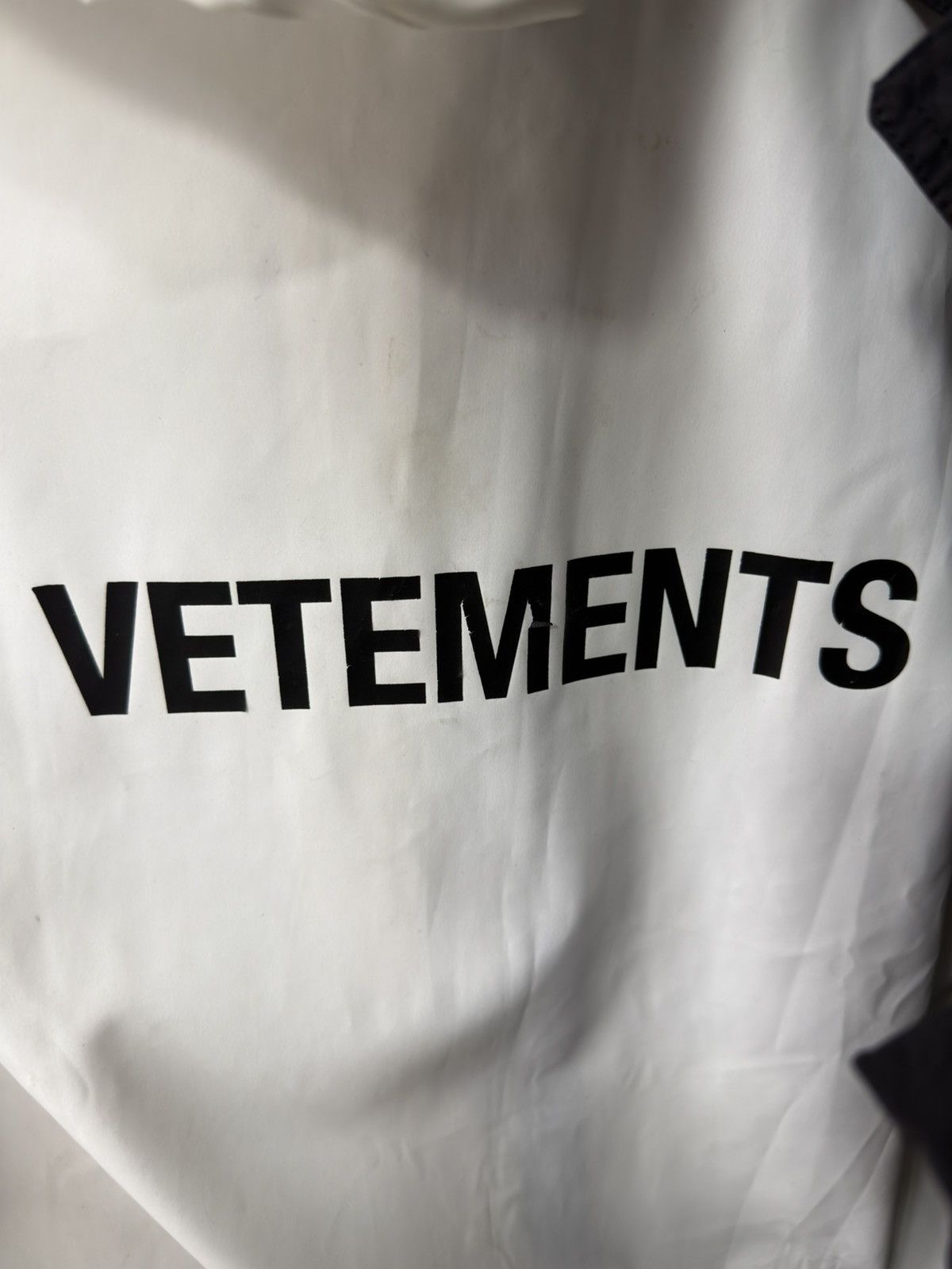 Vetements Vetements Rain Coat Size US XL / EU 56 / 4 - 10 Thumbnail