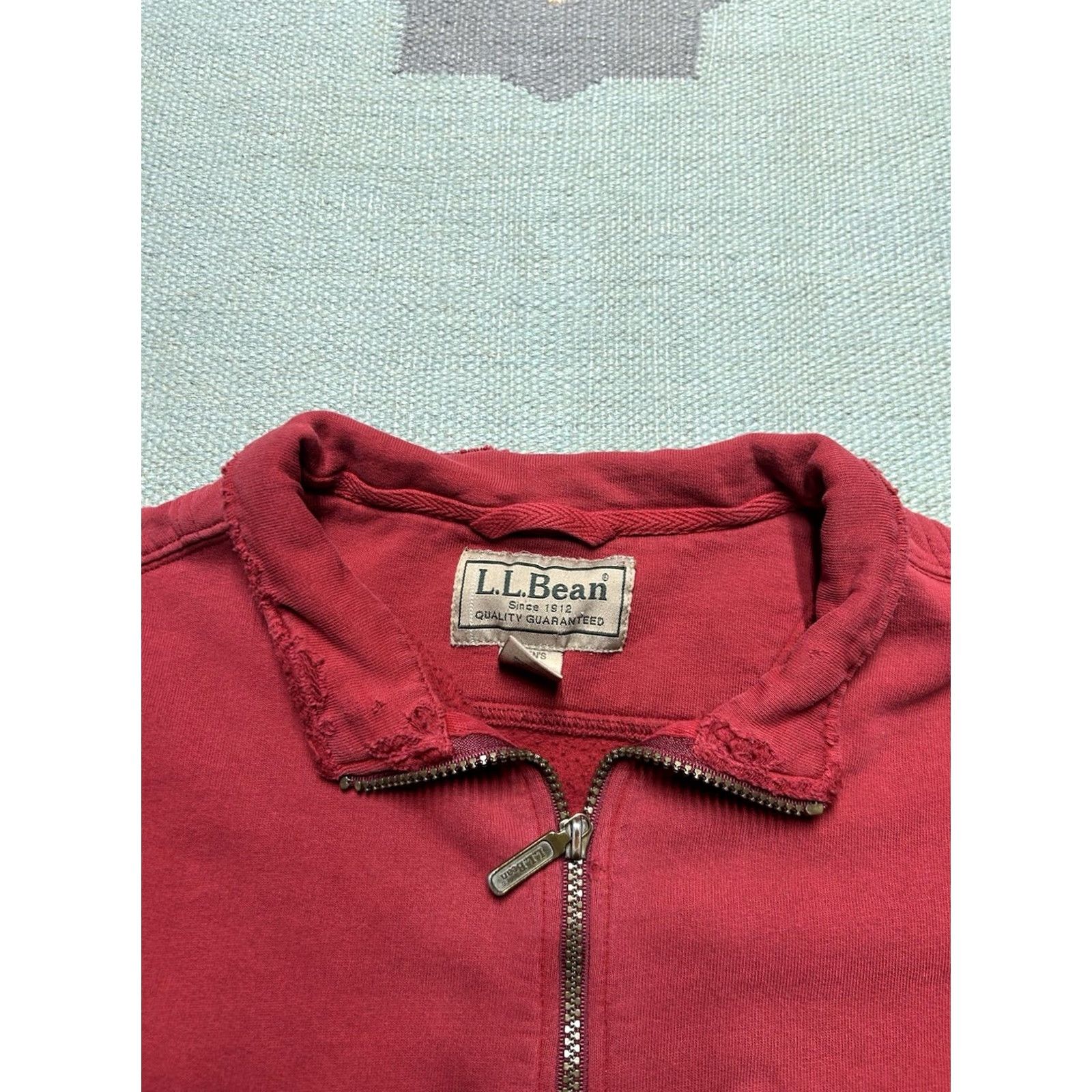 Vintage VINTAGE L.L.Bean Sweatshirt Collared Red Large Distressed Thrashed Cotton Pullover Mens Shirt Size US L / EU 52-54 / 3 - 3 Thumbnail