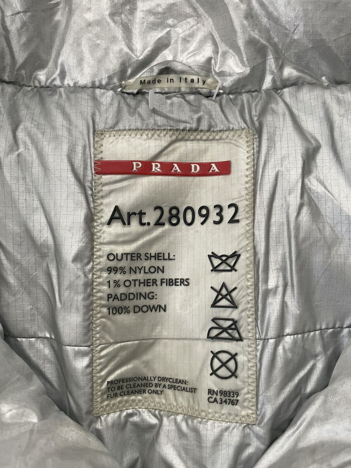Prada Prada AW-F/W07 Metalic Silver Wrist FUR Puffer jacket Size S / US 4 / IT 40 - 2 Thumbnail
