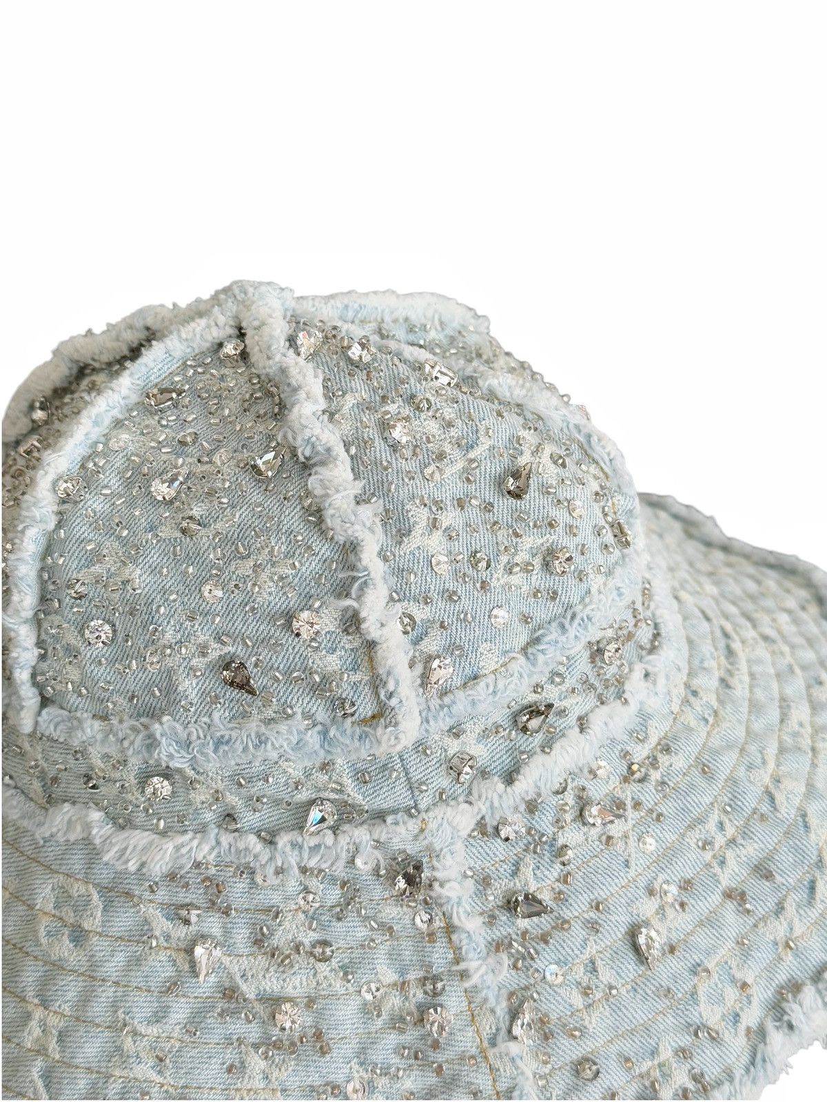 Louis Vuitton 1/1 Virgil Crystal Rain Distressed Denim Monogram Bucket Hat Size ONE SIZE - 4 Thumbnail