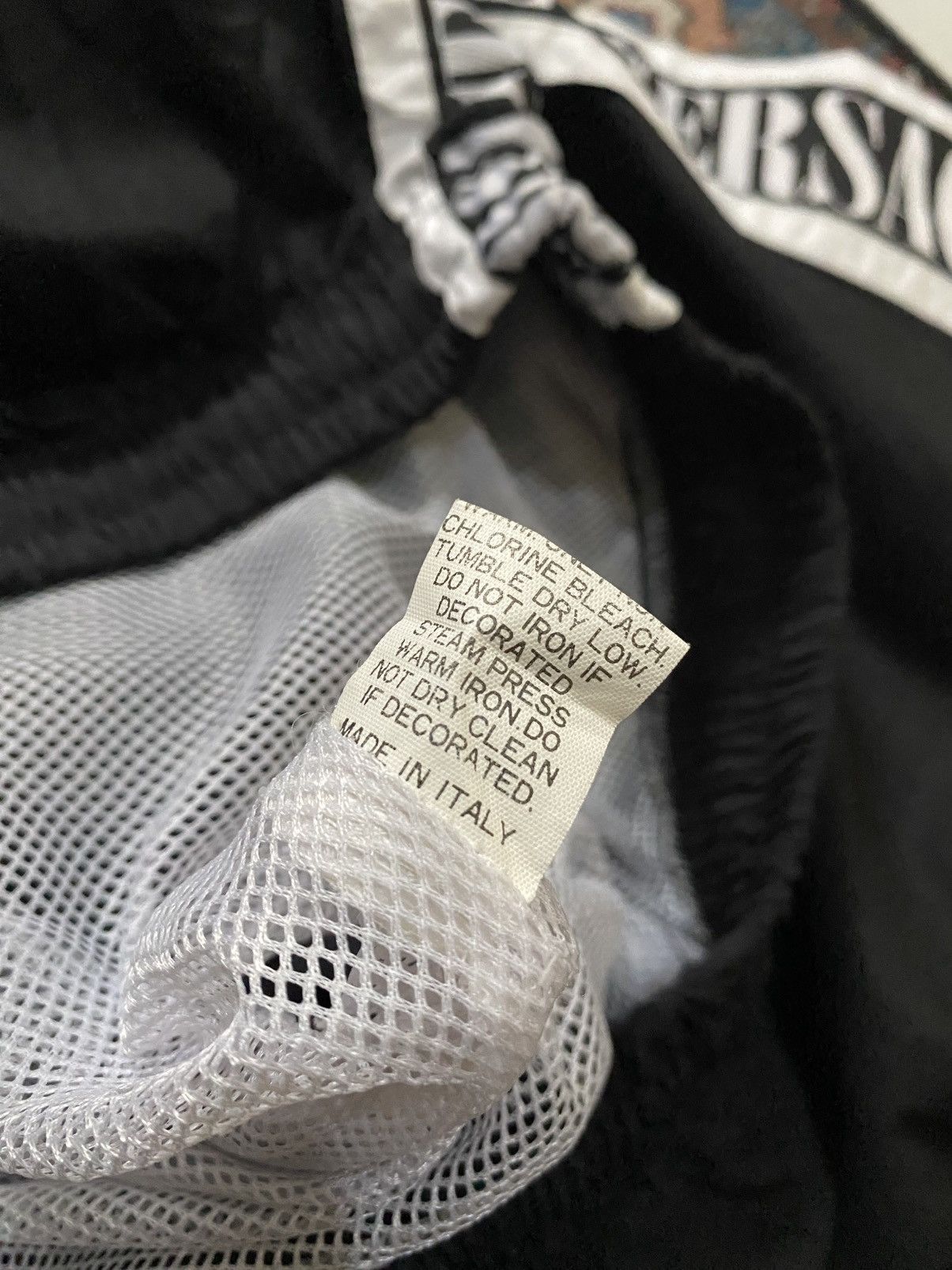 Versace Vintage Versace Trackpants Size US 32 / EU 48 - 4 Thumbnail