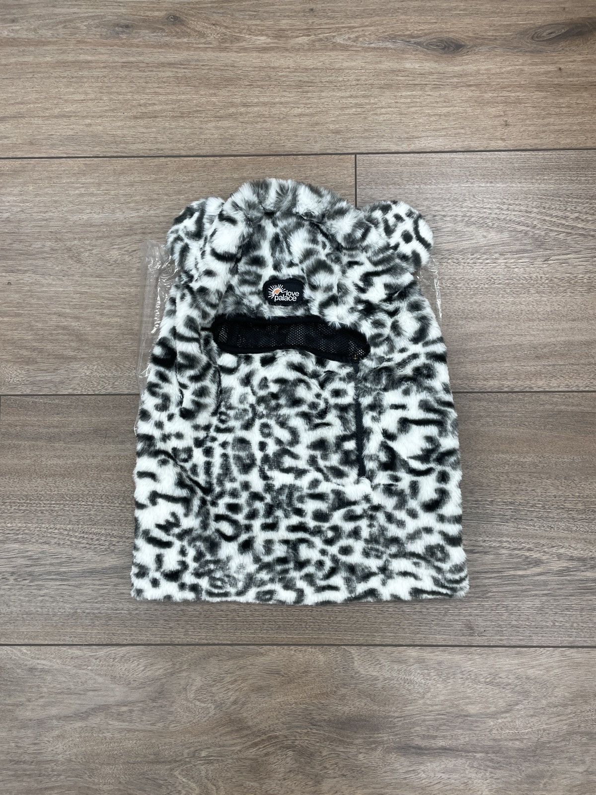 Palace SIZE S/M Palace Furry Ears Balaclava Snow Leopard | Grailed