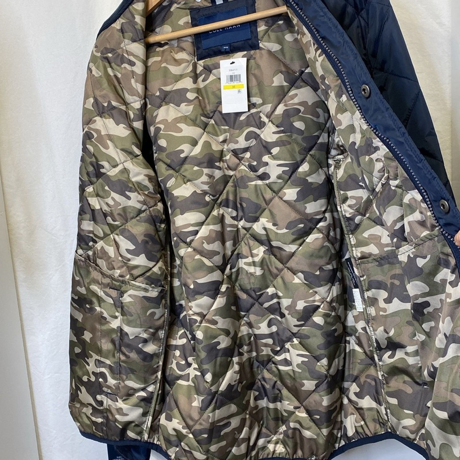 Cole Haan NWT Cole Haan quilted lightweight jacket w/camo lining Size US M / EU 48-50 / 2 - 3 Thumbnail