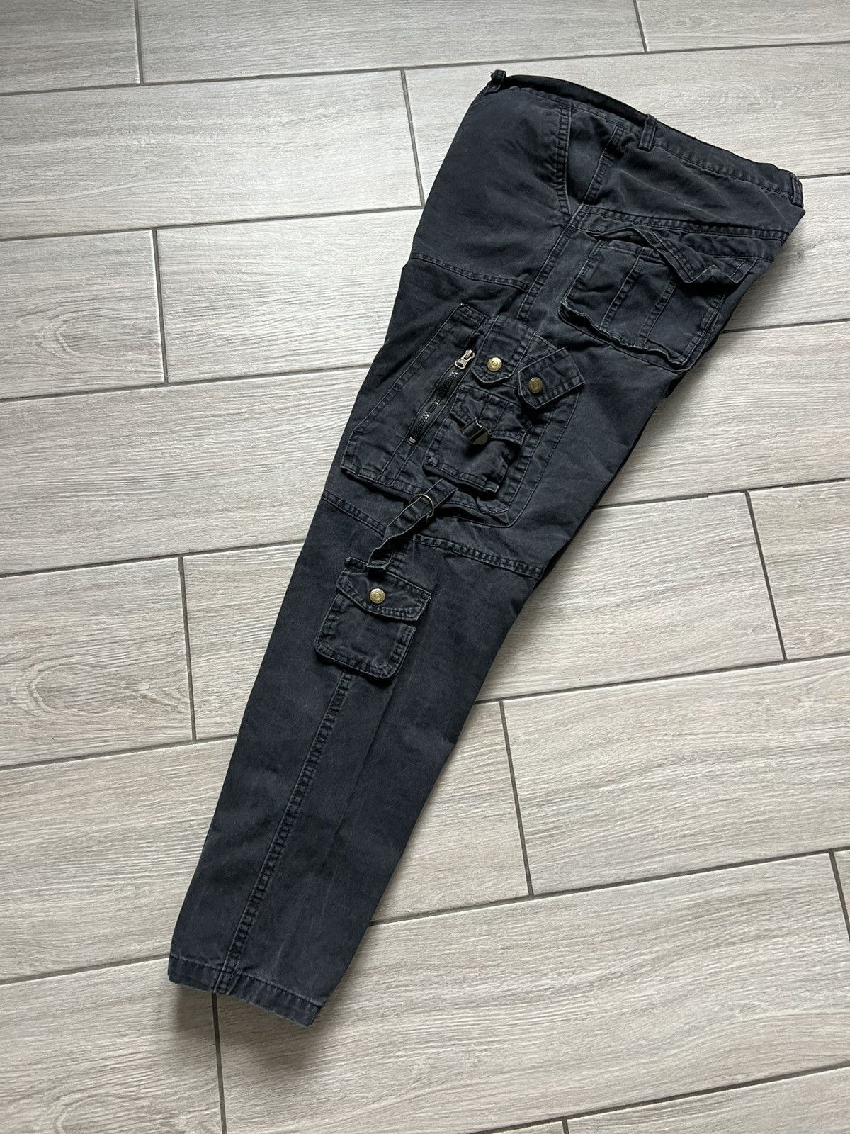Japanese Brand Vintage Y2K Multi Pocket Cargo Pants (unisex) 38 Size Size US 38 / EU 54 - 18 Thumbnail