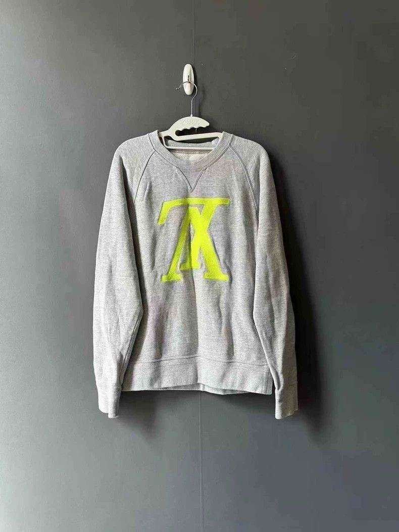 Louis Vuitton louis vuitton gray logo sweatshirt-dmc Size US M / EU 48-50 / 2 - 1 Thumbnail