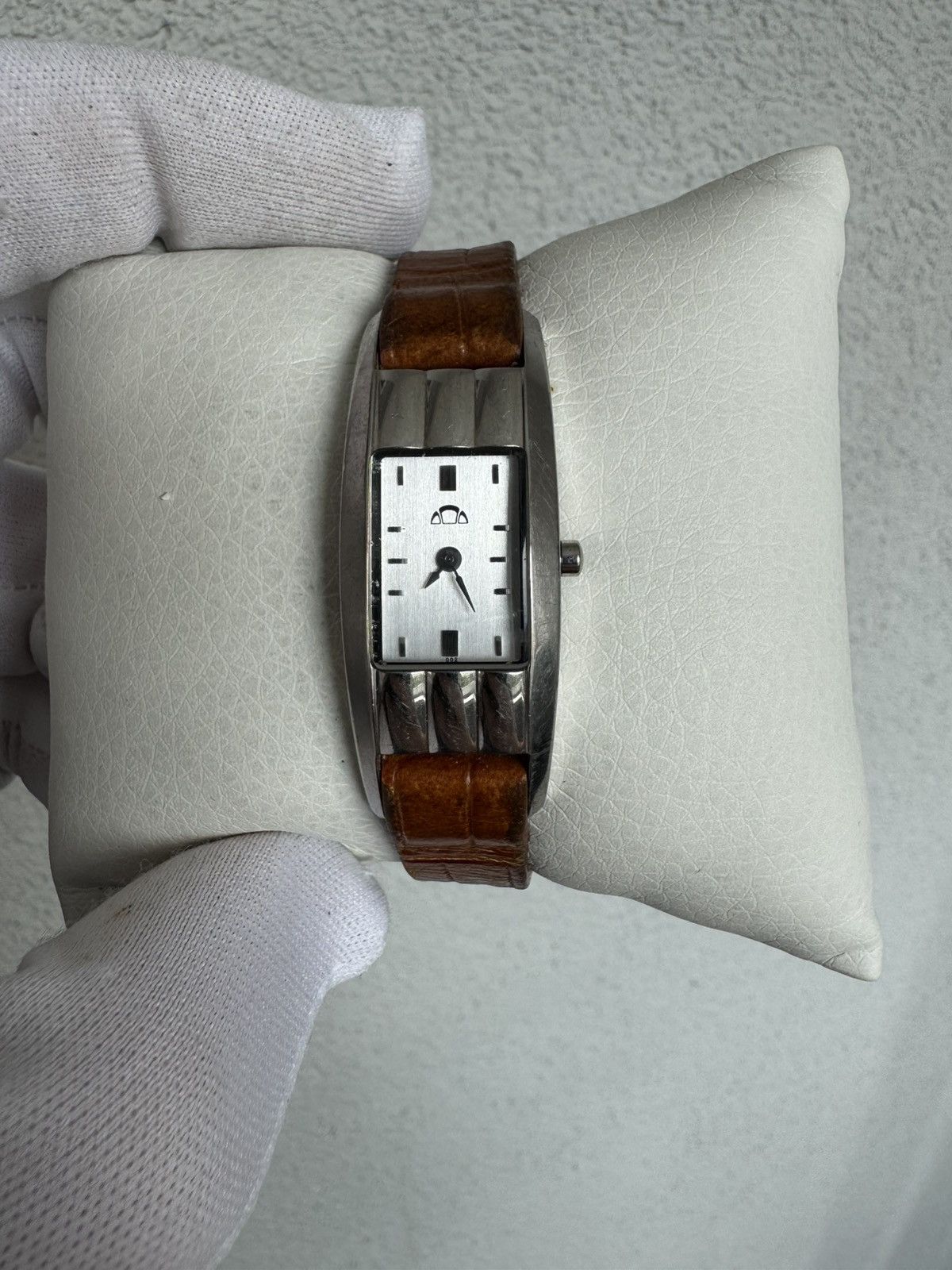 Ellesse Ellesse Watch Vintage Brown Leather Size ONE SIZE - 1 Thumbnail