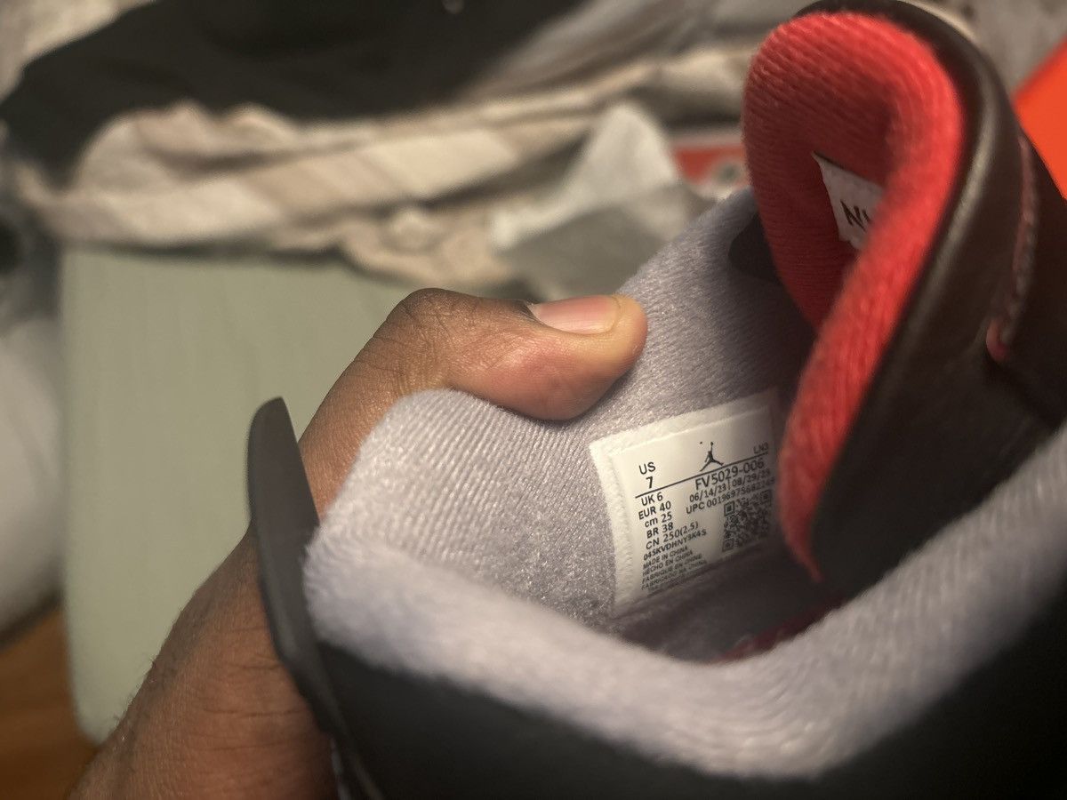 Jordan Brand Air Jordan bred 4 Size US 7 / EU 40 - 2 Thumbnail