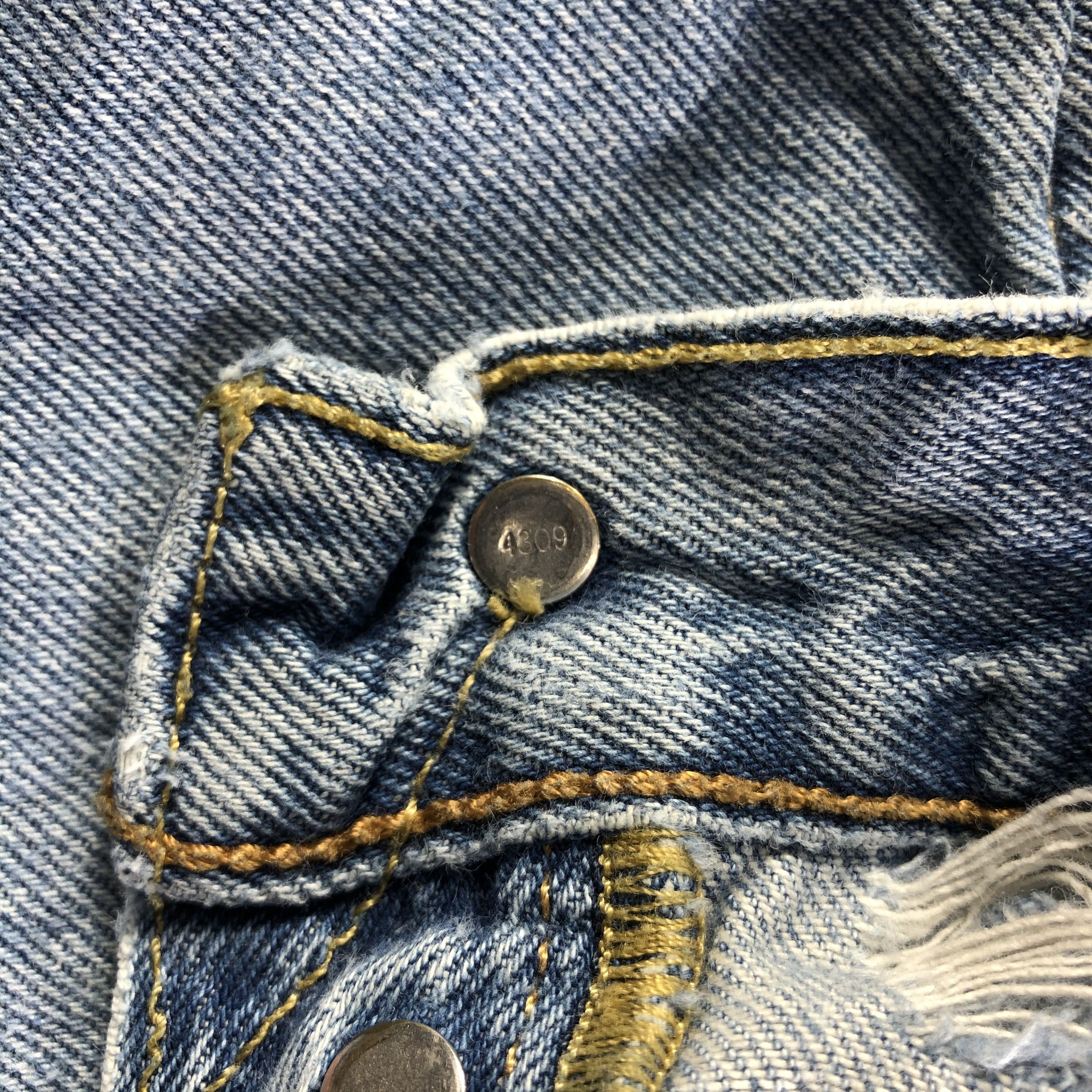 Levi's Vintage Blue Wash Levis 501 Jeans-J4312 Size US 33 - 10 Thumbnail