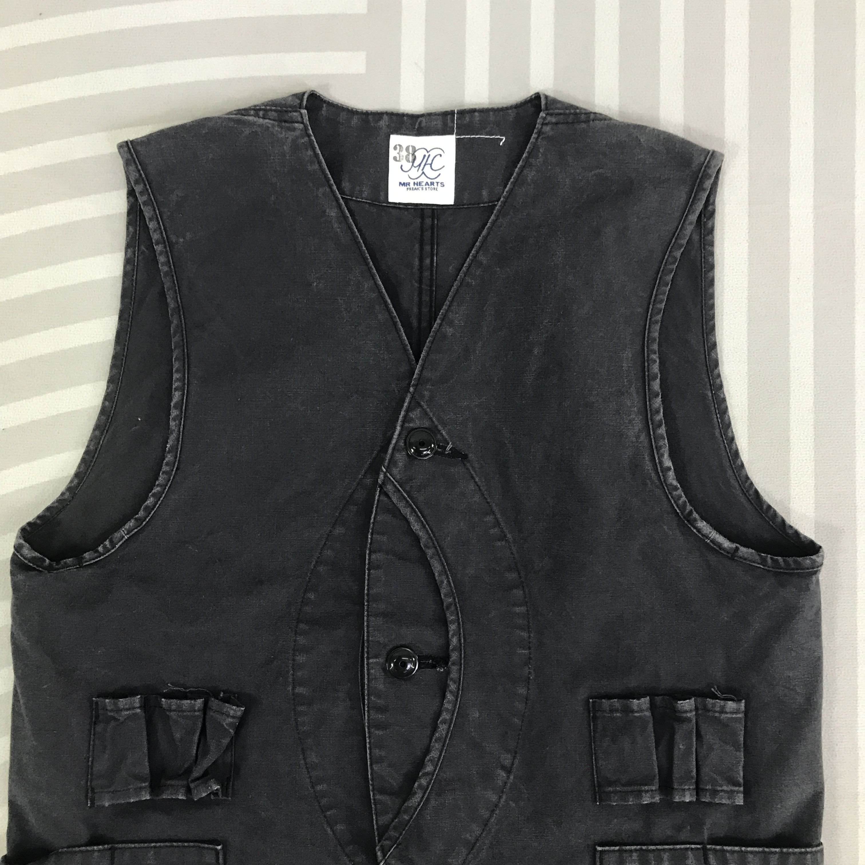 Japanese Brand Vintage Mr Hearts black faded tactical Vest K92B10 Size US S / EU 44-46 / 1 - 2 Thumbnail
