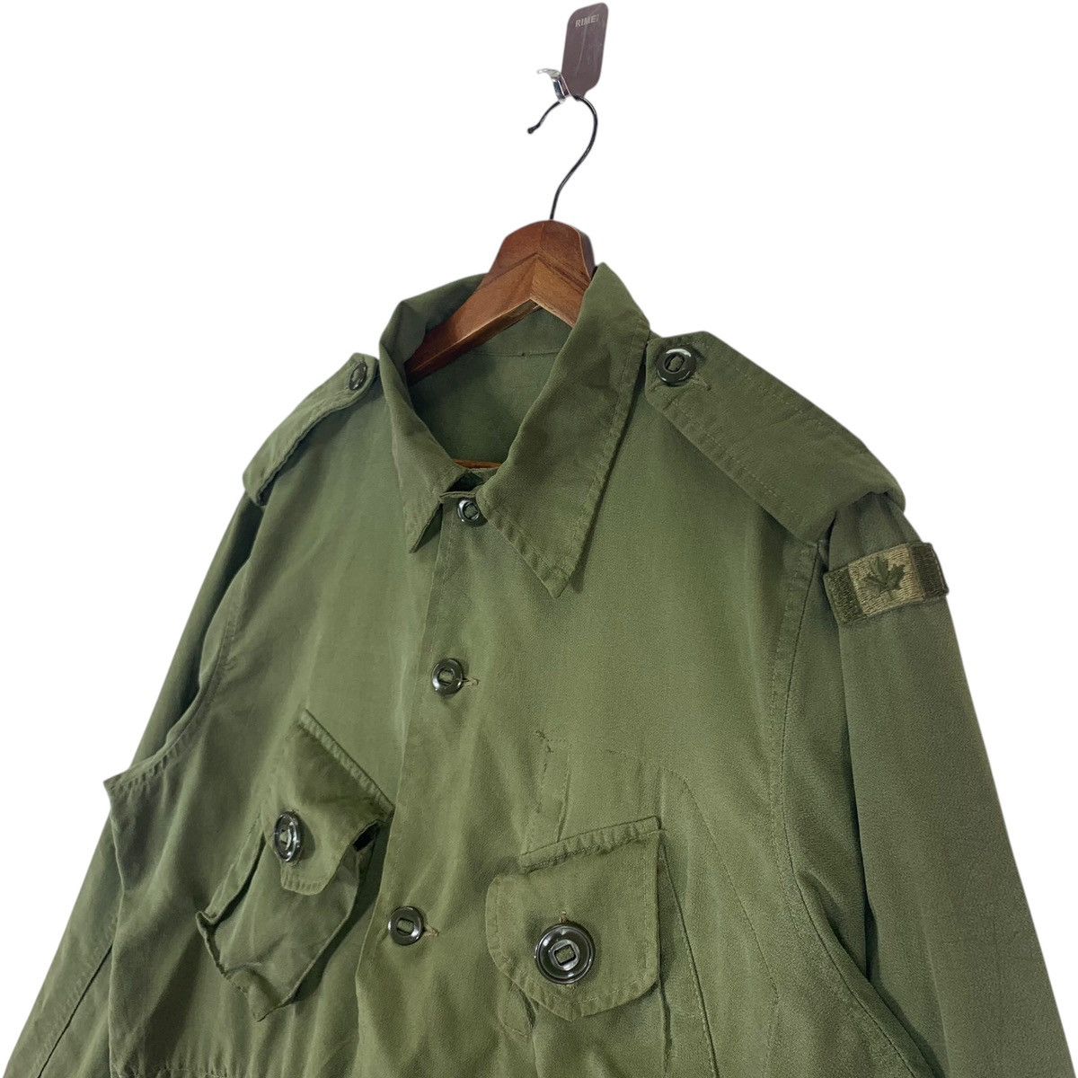 Vintage VINTAGE MILITARY CANADA OLIVE GREEN BUTTON SHIRTS Size US M / EU 48-50 / 2 - 5 Thumbnail