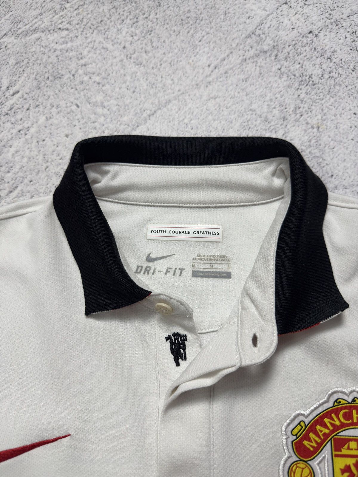 Nike NIKE MANCHESTER UNITED 2014/2015 AWAY FOOTBALL SHIRT JERSEY Size US M / EU 48-50 / 2 - 10 Thumbnail