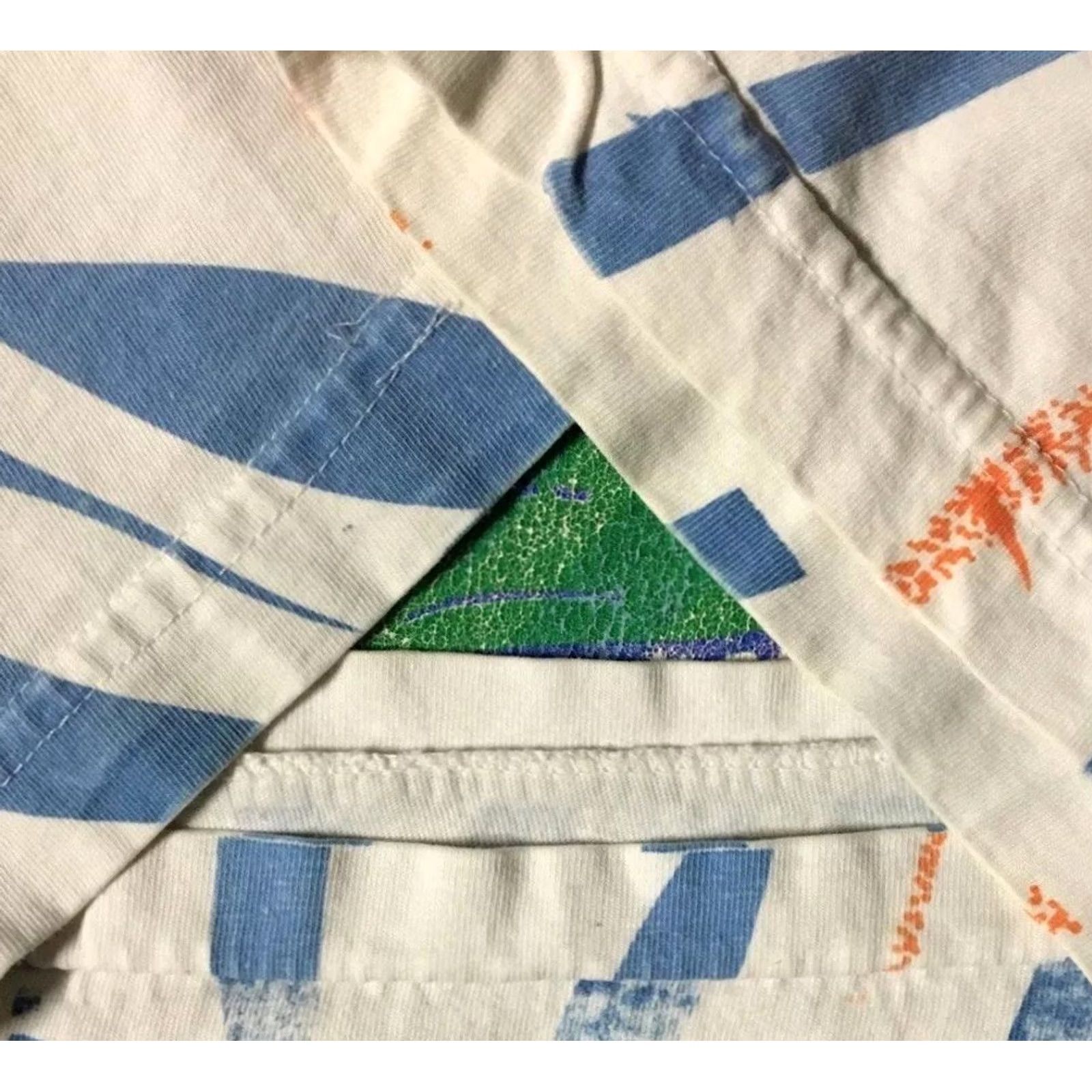Vintage VINTAGE University of Florida Gators Faded All Over Print Shirt L White Mens 90s Grunge College UF Bandana Theme Size US L / EU 52-54 / 3 - 4 Thumbnail