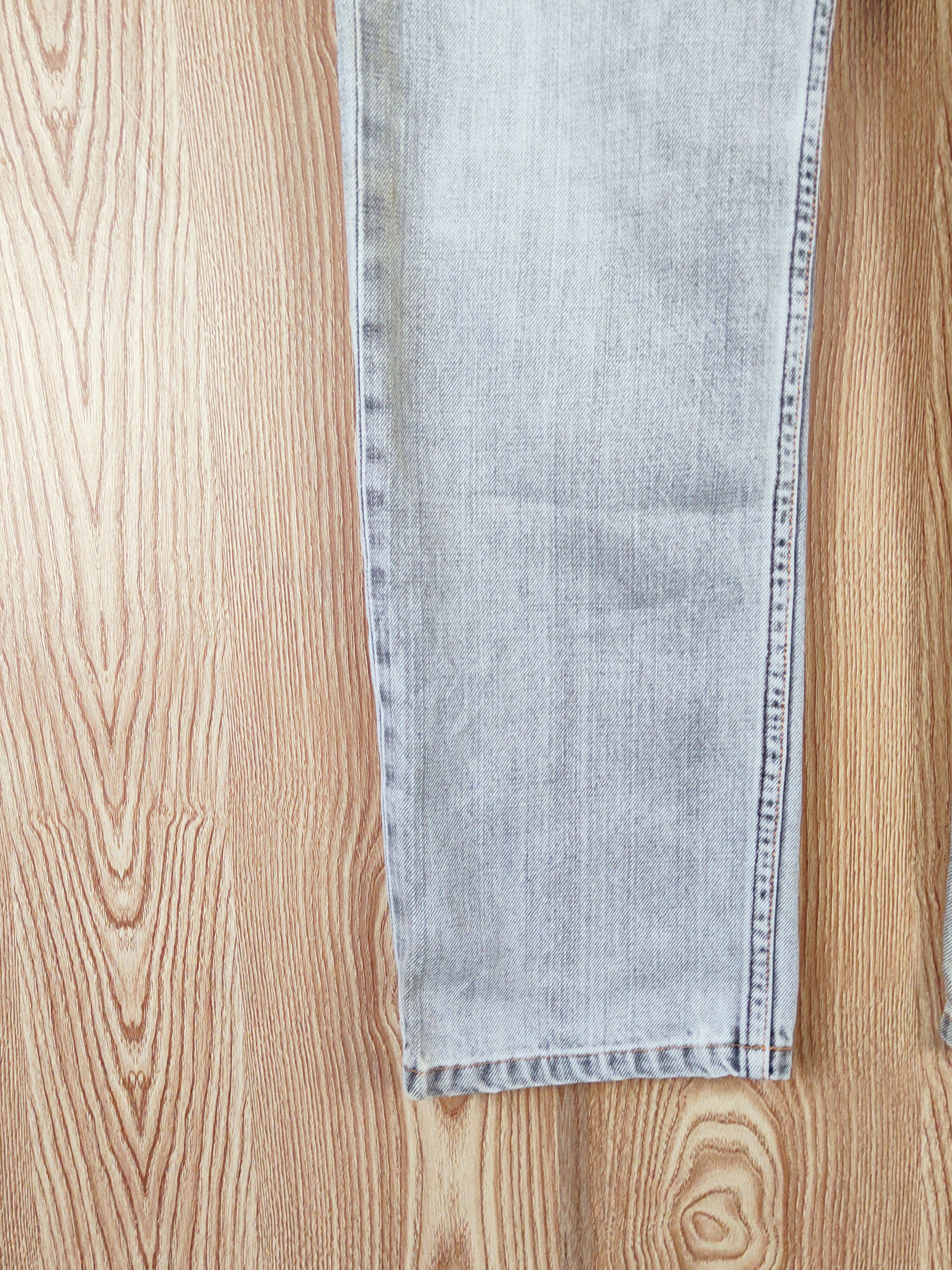 Levi's Levi's Gray Distressed Ripped Jeans #W695 Size US 31 - 4 Thumbnail