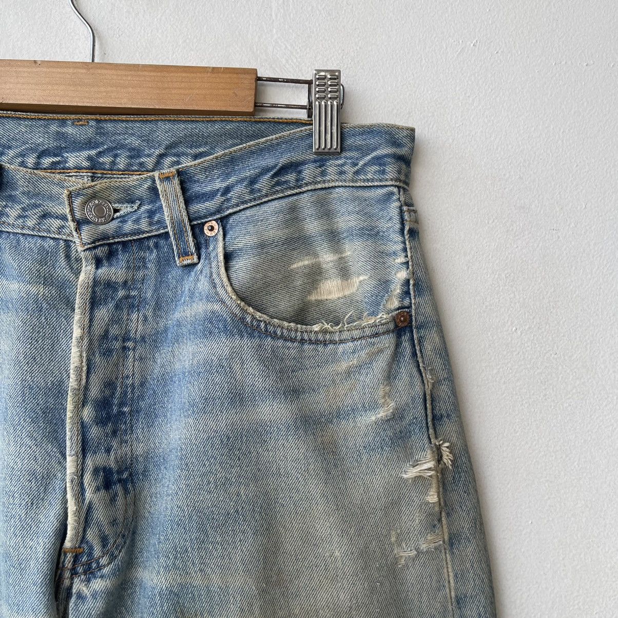 Levi's Vintage 90s Levi's 501xx Denim Jeans Thrashed Distressed Size US 33 - 6 Thumbnail