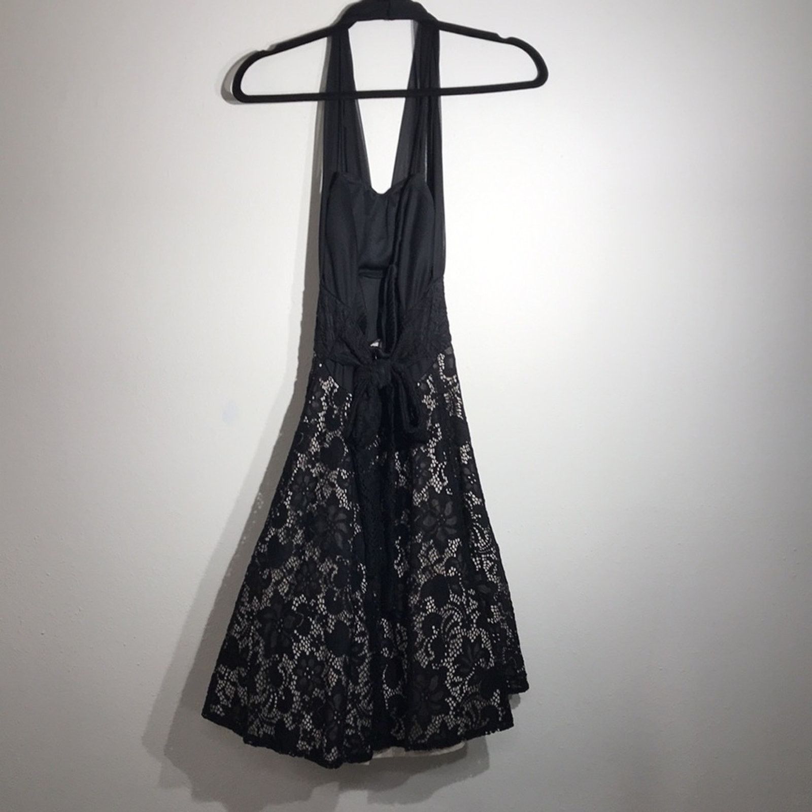 Other FE Forever Black Lace Halter Dress Medium Size M / US 6-8 / IT 42-44 - 9 Thumbnail