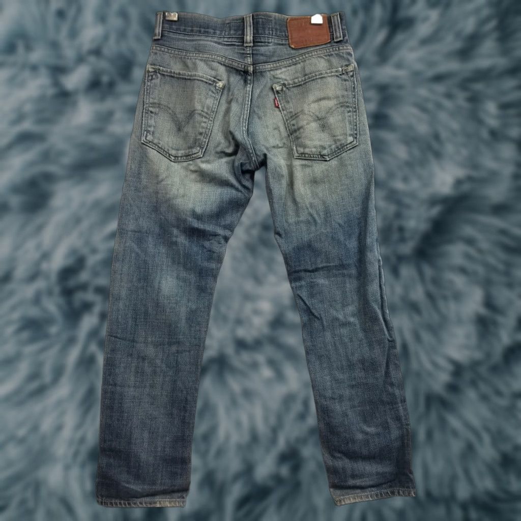 LEVI'S 520 Jeans Mens 30x30 Low Tapered Faded Blue Denim Distressed No Pattern Pocket Straight Leg Casual Everyday 90s (if applicable) Mens
