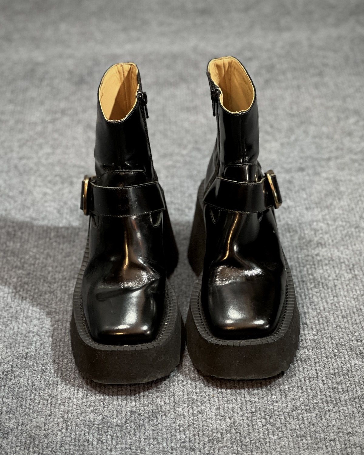 Maison Margiela MM6 MAISON MARGIELA BLACK PLATFORM ANKLE BOOT Size US 7 / IT 37 - 3 Thumbnail