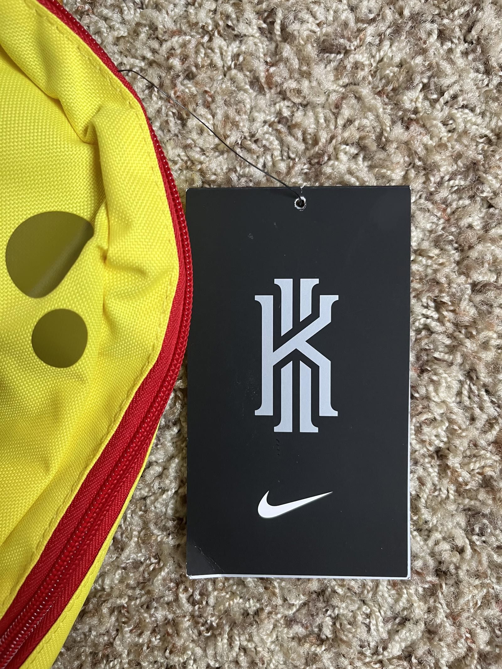 Nike Nike Kids Kyrie x Spongebob Backpack Size ONE SIZE - 11 Thumbnail