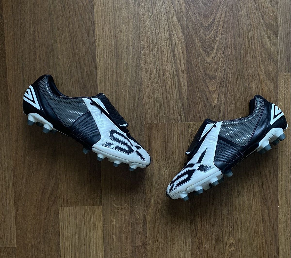 Umbro SX VALOR-A Football Boots