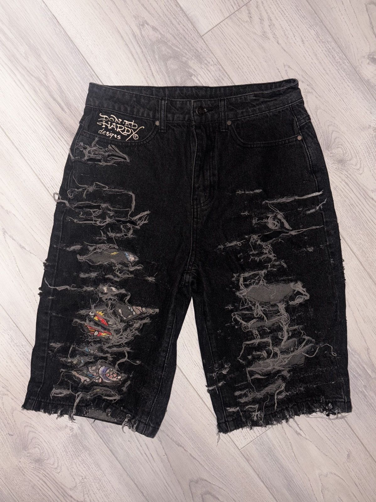 Ed Hardy Ed hardy distressed embroidered jorts / denim shorts Size US 30 / EU 46 - 2 Thumbnail