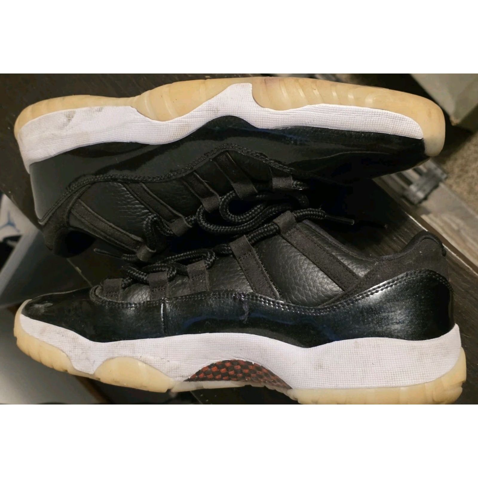 Jordan Brand Air Jordan 11 Retro Low 72-10 Size 9.5 Black Nike Sneaker Men Jordan AV2187-001 Size US 10 / EU 43 - 2 Thumbnail