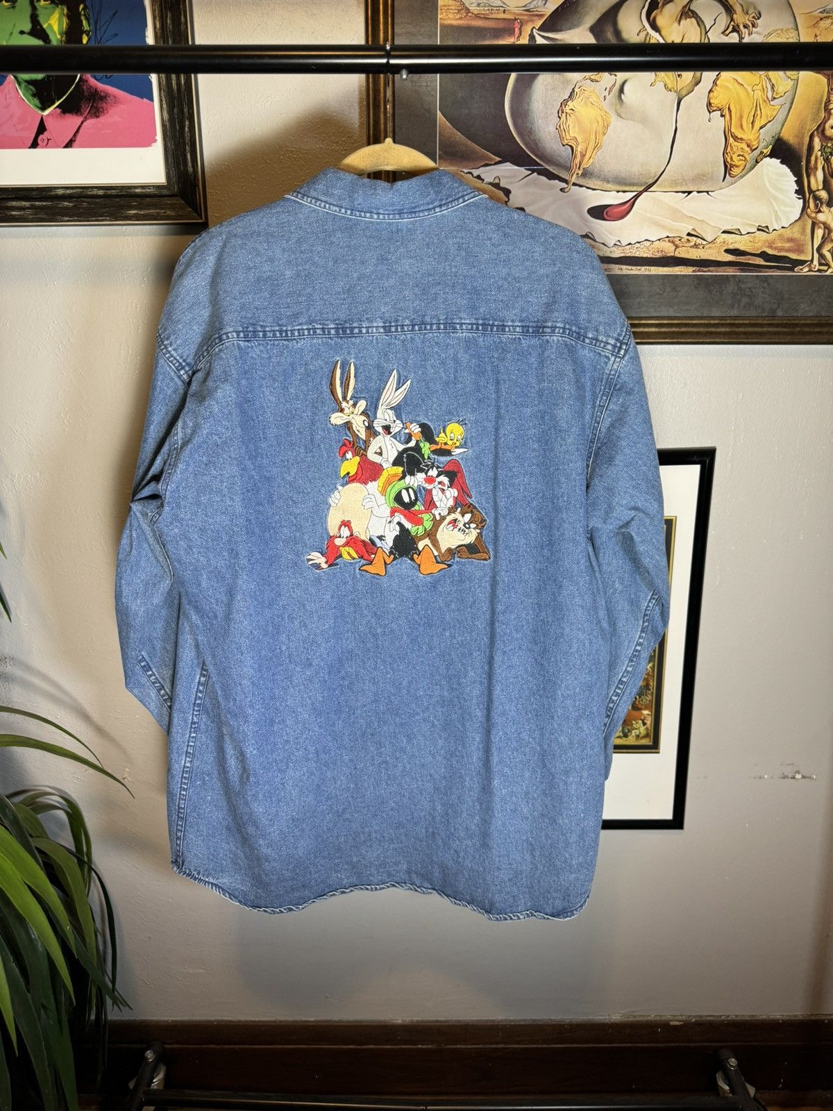 Vintage × Warner Bros Vintage Looney Tunes Denim Button Up Shirt Size US L / EU 52-54 / 3 - 2 Thumbnail