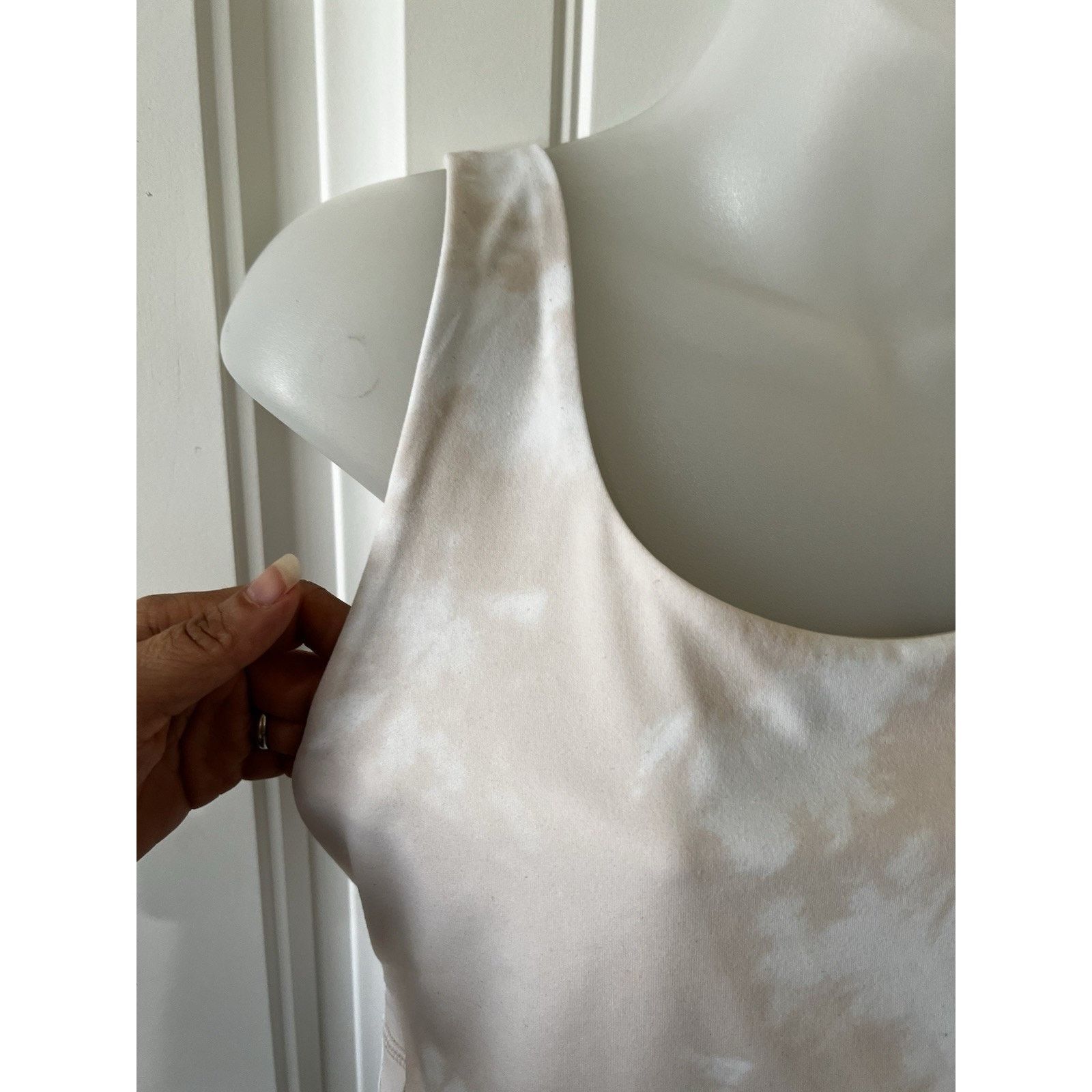 Fabletics Harlyn Midi Medium Impact Sports Bra Honey Magma Square Neck Size XL / US 12-14 / IT 48-50 - 5 Thumbnail