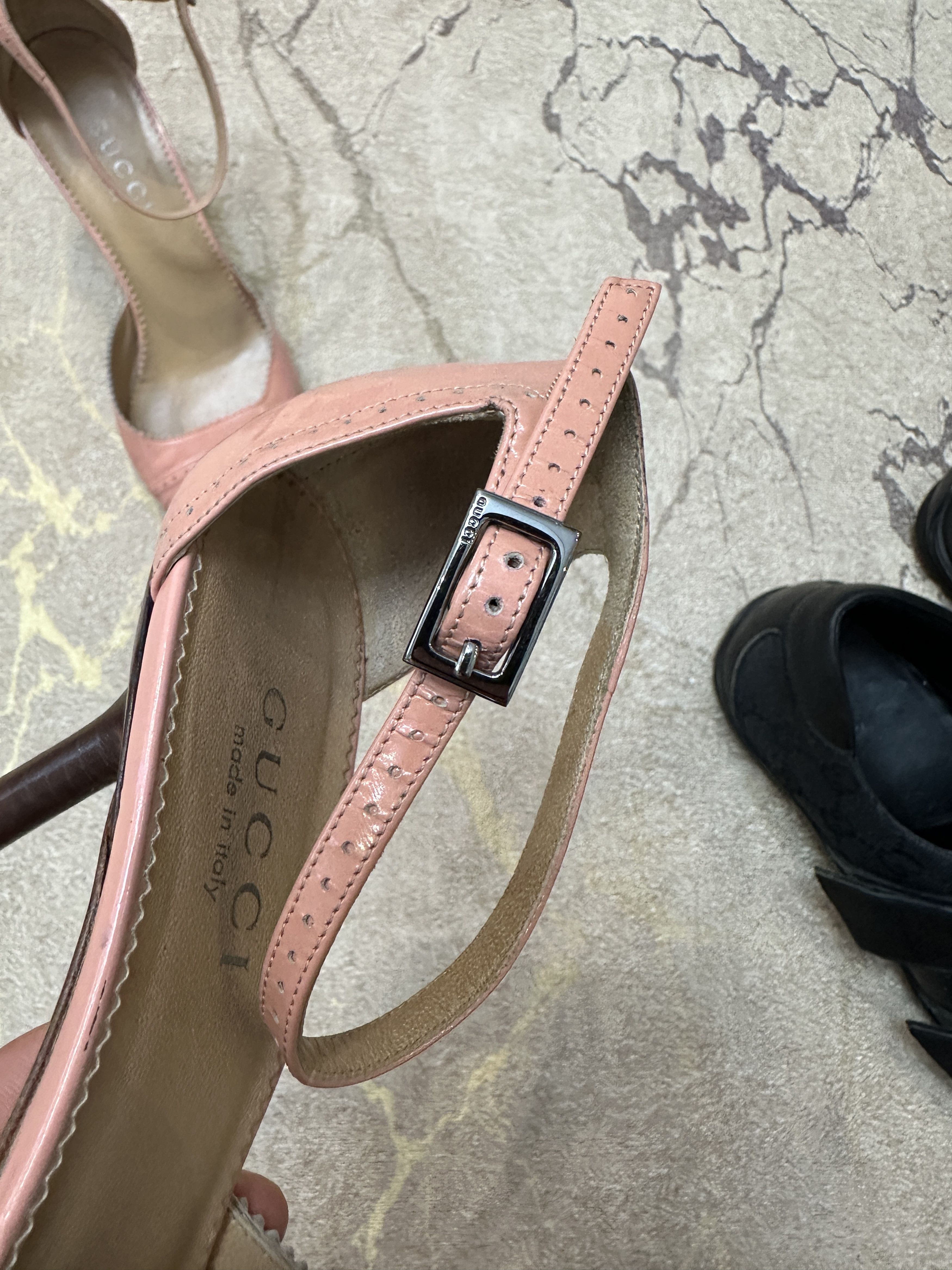 Gucci 985$ Gucci Exotic Ankle Strap Leather Shoes Size 37 C Eu 7 Size US 7 / IT 37 - 7 Thumbnail