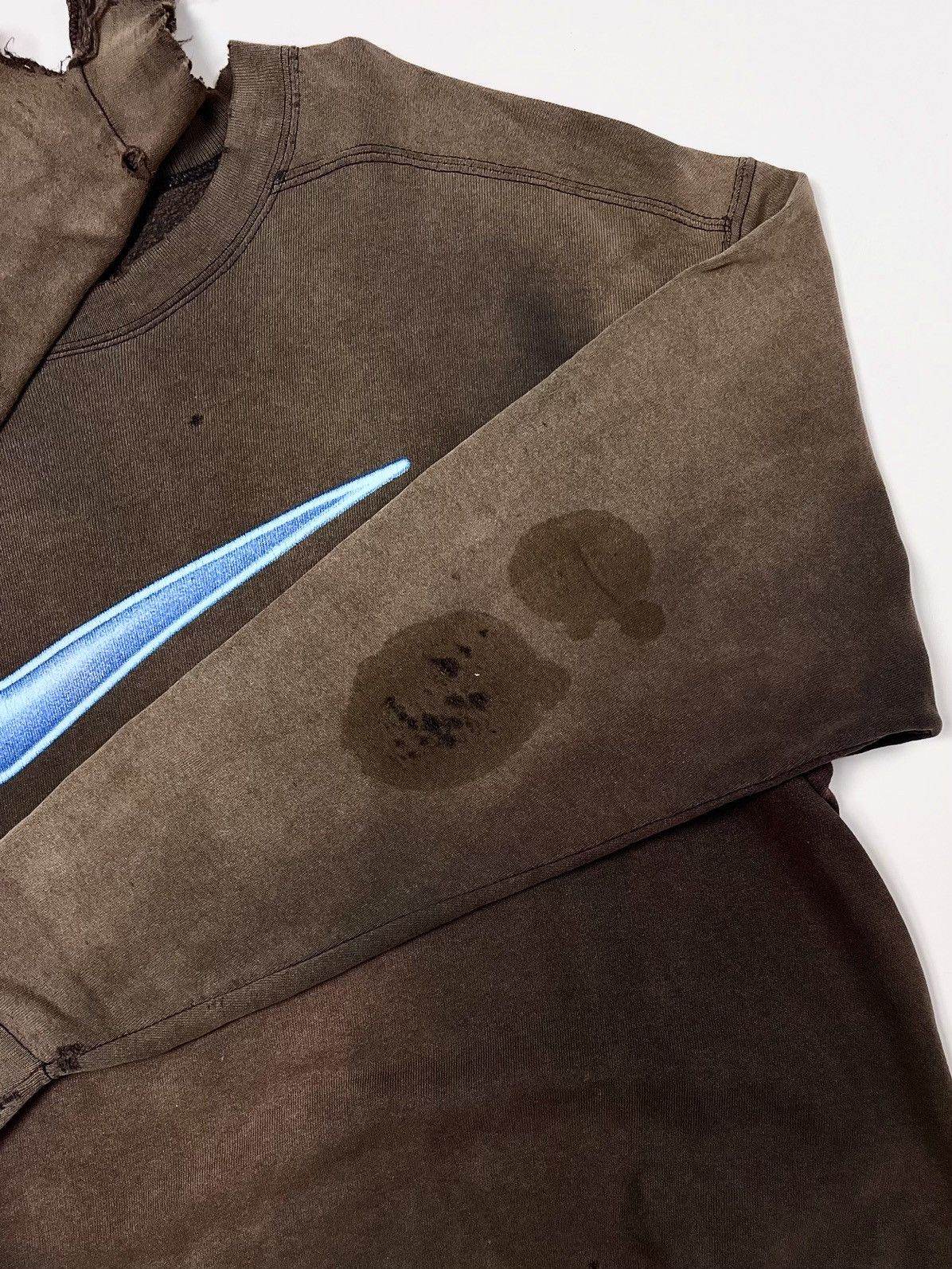 Nike 1990s Nike Bigswoosh Distressed Sweatshirt Destroyed Faded Size US M / EU 48-50 / 2 - 11 Thumbnail