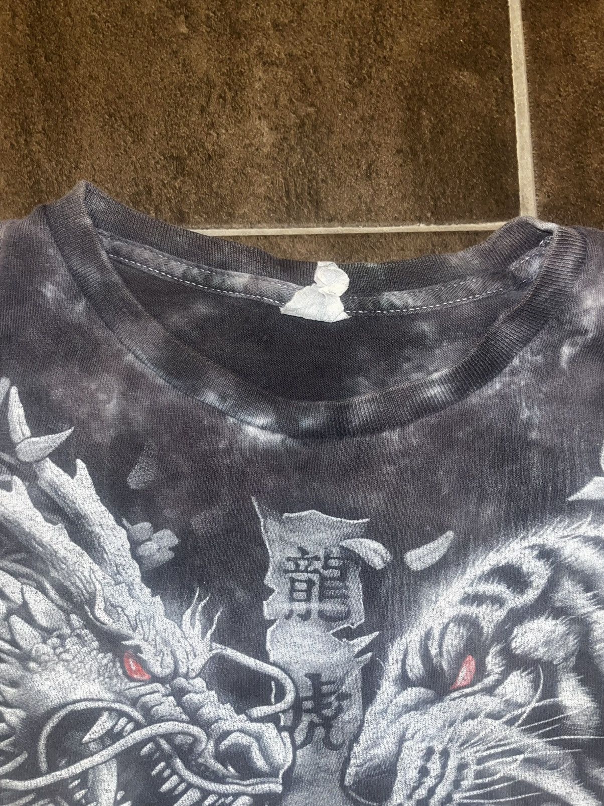 Liquid Blue × Vintage Epic Dragon x Tiger Y2K tee Size US XL / EU 56 / 4 - 5 Thumbnail