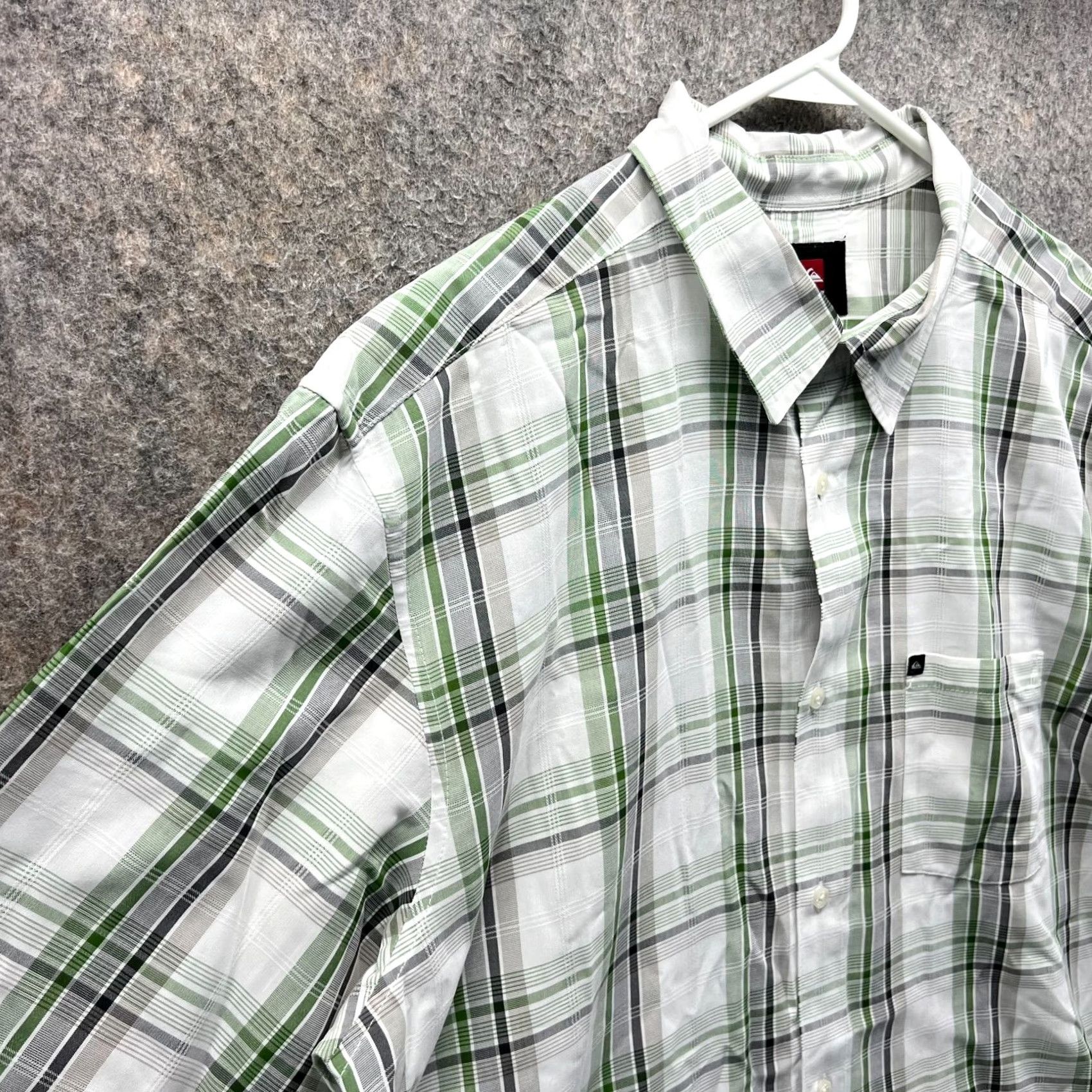 Quiksilver VINTAGE Quiksilver Shirt Mens XL Green White Button Down Plaid Short Sleeve Preppy Casual Workwear Mens XL Green Plaid Button-Up Size US XL / EU 56 / 4 - 5 Thumbnail
